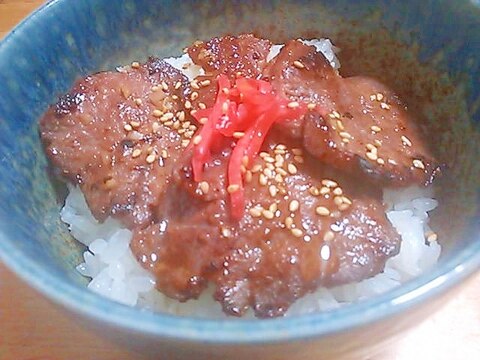 にんにくとごま油で簡単(＾＾)牛タン丼